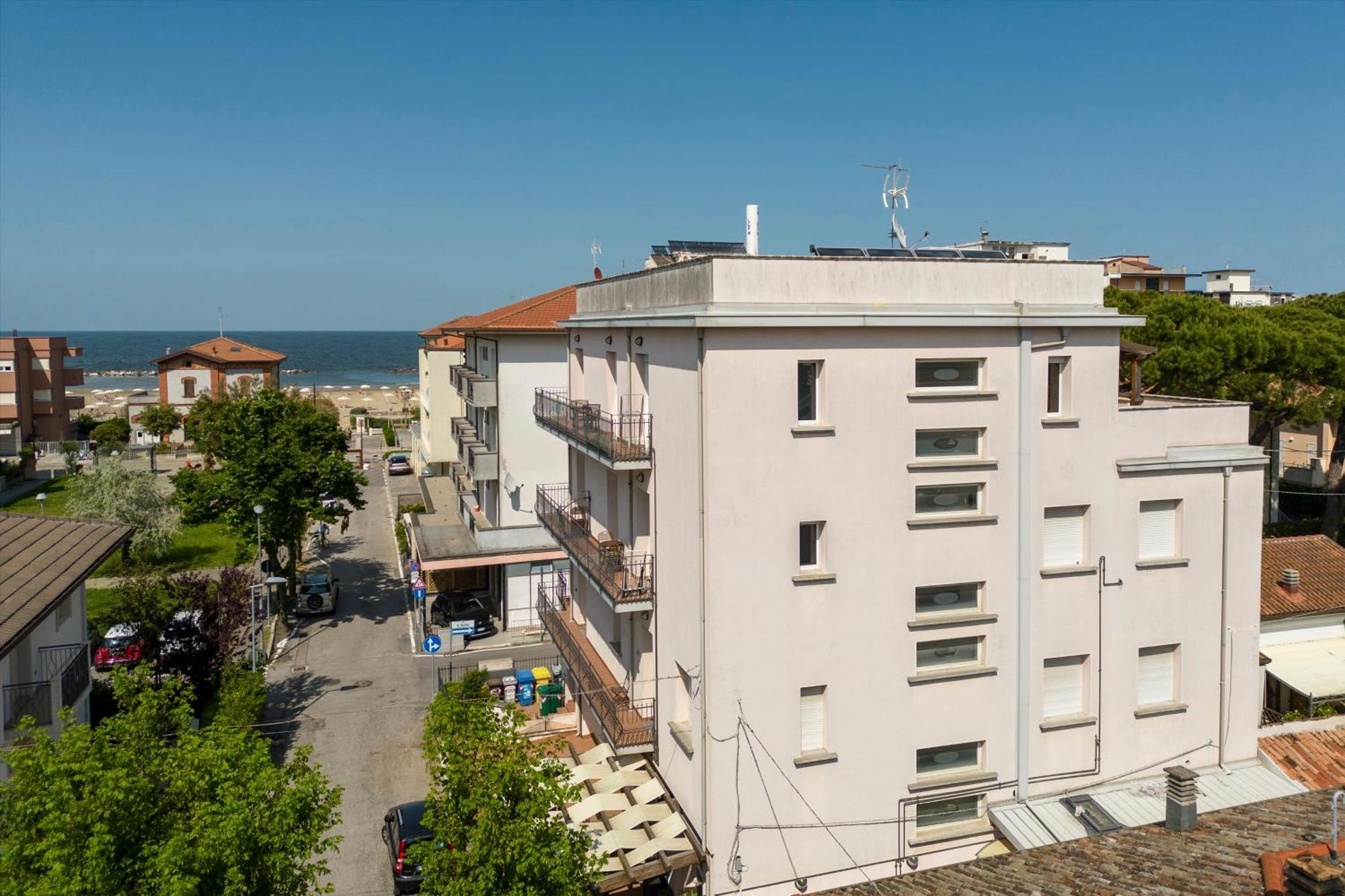 Residence Tre Trilo&Suites Римини Экстерьер фото