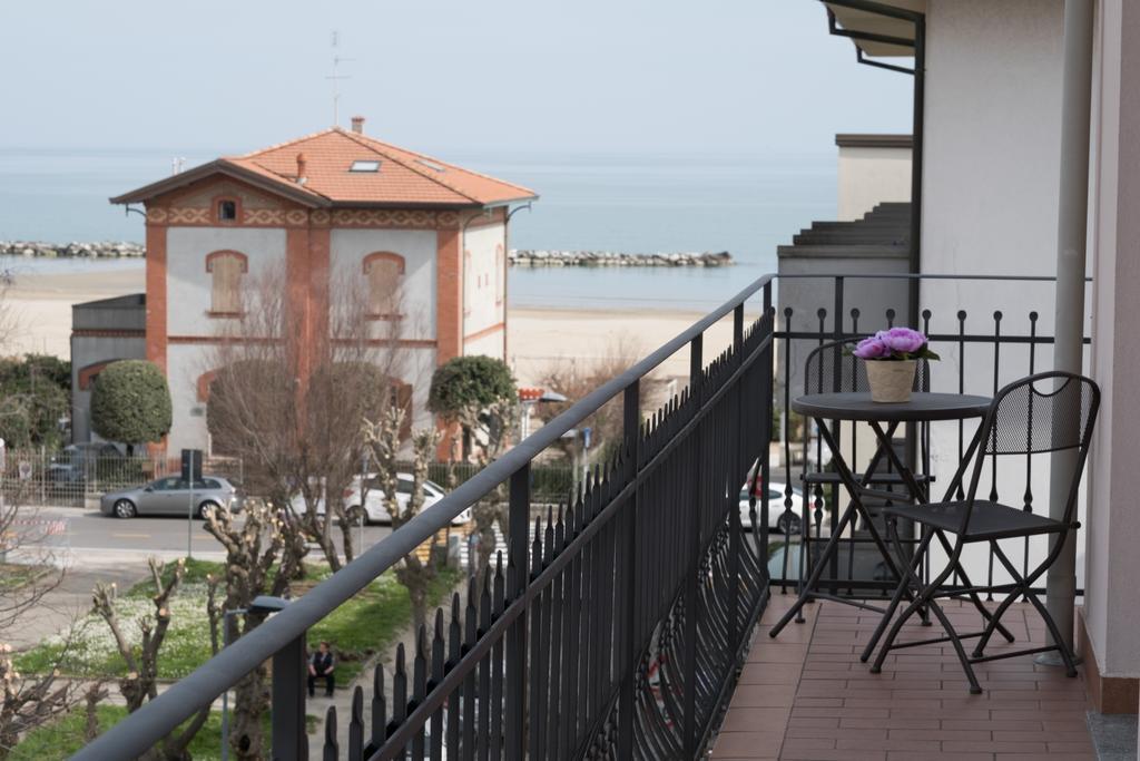 Residence Tre Trilo&Suites Римини Экстерьер фото