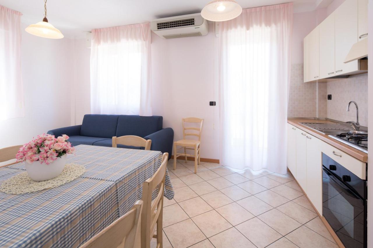 Residence Tre Trilo&Suites Римини Экстерьер фото